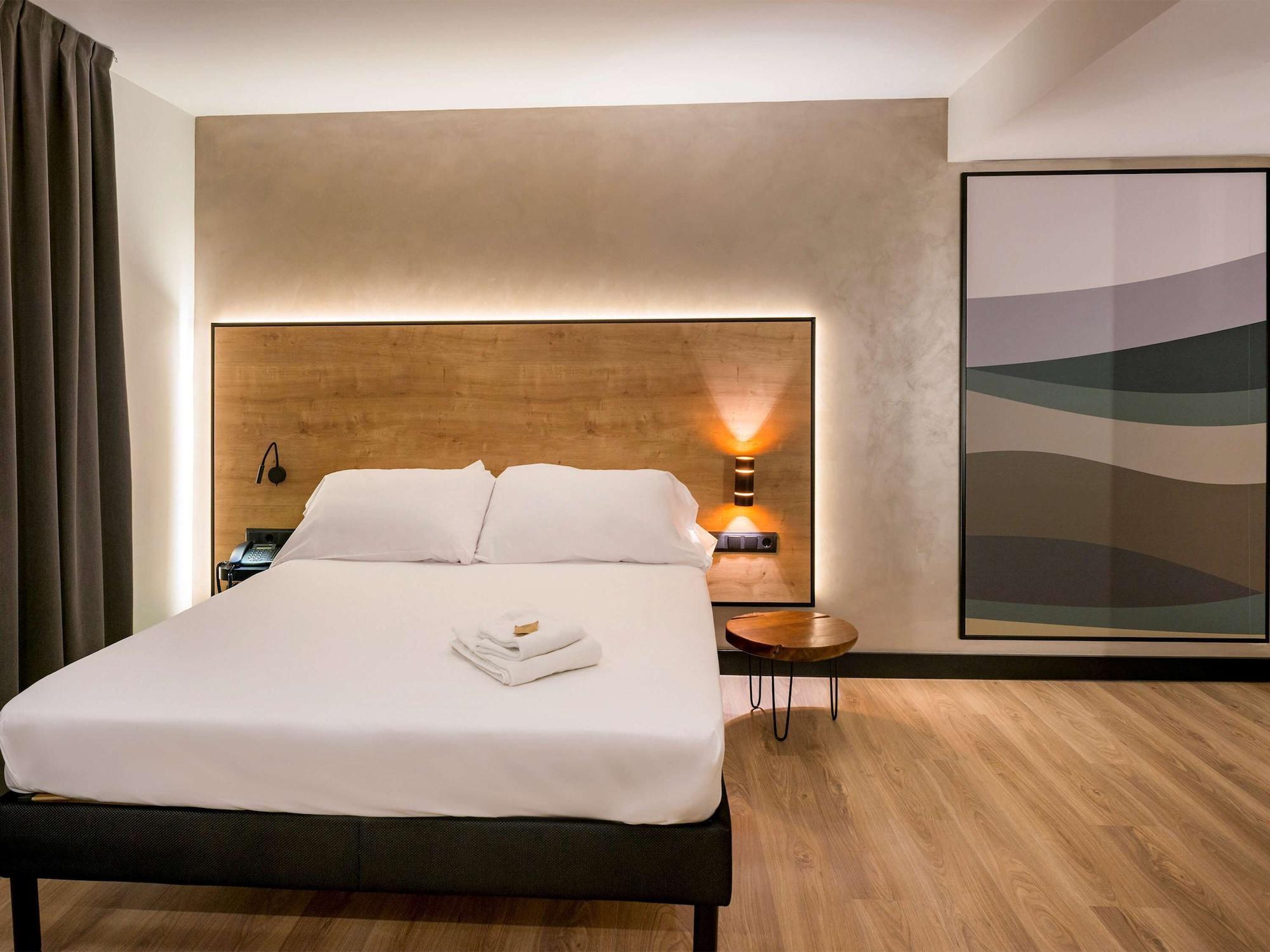 Ibis Styles Figueres Ronda Hotel Ngoại thất bức ảnh