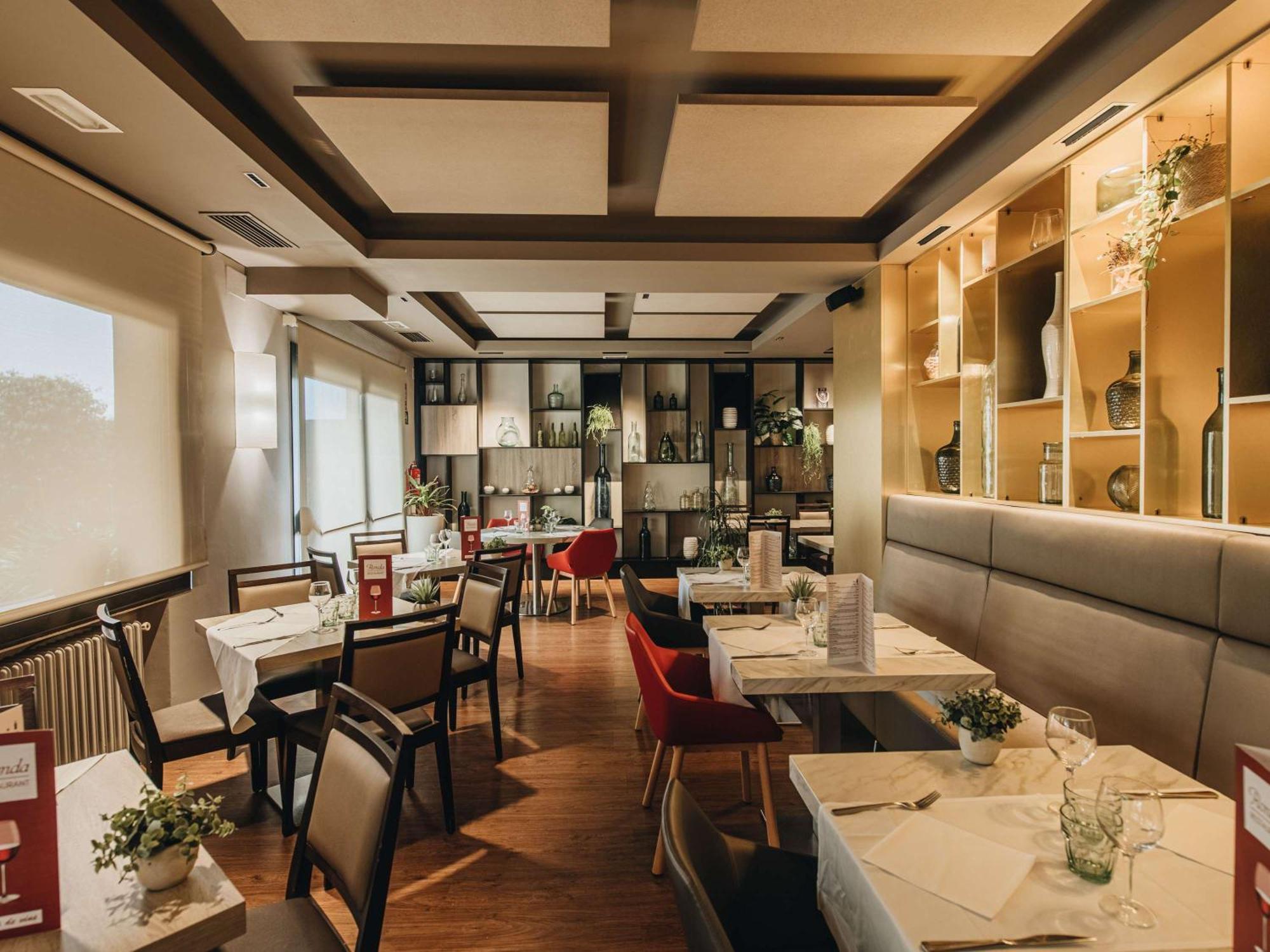 Ibis Styles Figueres Ronda Hotel Ngoại thất bức ảnh
